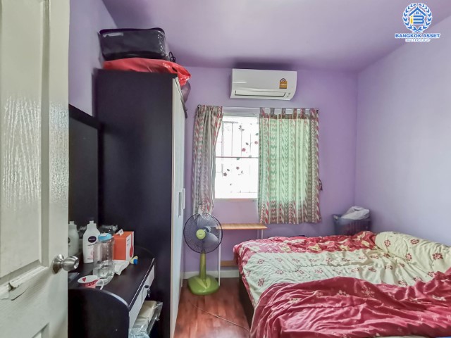 *****ทาวน์เฮ้าส์มือสองย่านนนทบุรี ม.พฤกษาวิลล์33 ปิ่นเกล้า-วงแหวน บนเนื้อที่ 17.4 ตร.ว. ฟังก์ชัน 3 ห้องนอน 2 ห้องน้ำ 1 ที่จอดรถ แถมฟรี! 3 เครื่องปรับอากาศ บ้านพร้อมอยู่ ราคาถูก  ใกล้รถไฟฟ้าสายสีม่วง "สถานีตลาดบางใหญ่" และทางด่วน "ศรีรัช"